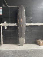 2023 nouvelle planche de surf super bonne qualité 9 pieds grain de bois EPS longboard belle texture poids léger grand déplacement d'eau