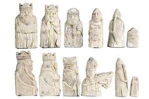 Jeu d'échecs île de Lewis en polyrésine/résine avec boîte de jeu, 44.5 cm, polyrésine, ivoire antique - Product Image 3