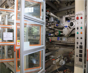 Ligne de production de fabrication de couches pour bébés, machine à couches pour bébés entièrement automatique, neuve, pour couches à ceinture, couches pour bébés âgés - Product Image 1