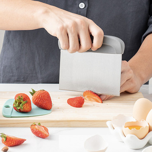 Offre Spéciale : Outil de Pâtisserie Multifonctionnel 3-en-1 en Acier Inoxydable – Spatule à Gâteau et Couteau - Product Image 3
