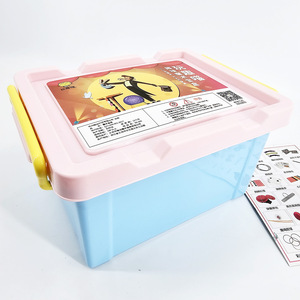 Set de Regalo de Magia Kingmagic - Gran Colección de Accesorios de Magia, Juguetes y Regalos Navideños para Niños - Product Image 2