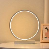 Lampe de table LED scandinave moderne pour chambre chevet veilleuse atmosphère circulaire créative bureau décoratif métal E26 pour