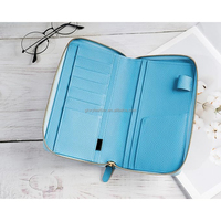 Portofolio Kulit Pebble A5 dengan Resleting, Logo Embos, Dompet Kartu Kulit PU