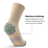 Haute qualité couleur unie personnalisé sport équipage chaussettes coussin course athlétisme chaussettes pour hommes femmes