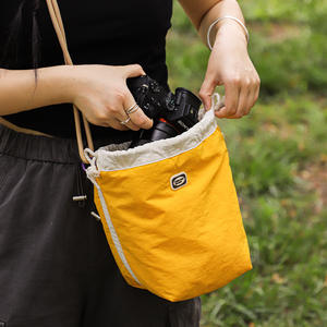 Bolsa impermeable de nailon con cordón, bandolera para cámara, bolsa de almacenamiento de color sólido, anticolisión, para viaje, para mujer - Product Image 2