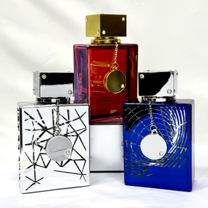 Parfum de luxe écologique Armafs de haute qualité, unisexe, longue tenue, aux notes boisées arabes, florales et fruitées, en spray. - Product Image 6