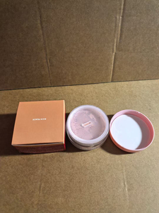 Cipria Minerale Opacizzante Impermeabile Tutto-in-Uno - Polvere Compatta Traslucida Effetto Naturale e Seducente Facile da Sfumare - Product Image 4