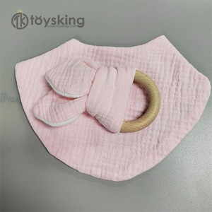 TK Ensemble de jouets pour bébé : Mobile de lit <span class=keywords><strong>girafe</strong></span>, hochets en hêtre pour nouveau-né, jouets de dentition en bois lapin et ours, et jouet en crochet – Cadeau - Product Image 3