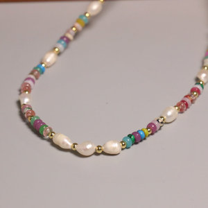 Collana da Donna Trendy Placcata Oro <span class=keywords><strong>con</strong></span> Perle Imitazione Giada e Perle Barocche, Set Gioielli <span class=keywords><strong>con</strong></span> Ciondolo a Abaco e Perline Delicate - Product Image 5