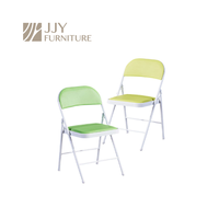 Chaises pliantes empilables noires JJY-ZDY-D008 avec structure en acier carbone pour les sièges d'événements