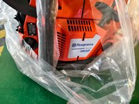 Tronçonneuse à essence professionnelle de 5,2 kW, modèle Husqvarna 395XP, 93,6 cm³, guide-chaîne de 24 pouces, robuste, pour l'abattage et la coupe d'arbres.