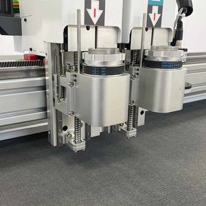 Machine de découpe automatique multi-matériaux CNC pour l'intérieur des voitures Coupeur de couteau vibrant de haute précision pour une utilisation automobile - Product Image 4
