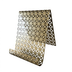 Support de livre pliable portable en métal fait main à prix réduit avec motif gravé à la main, grand format, style Mid-Century, pour tablette et courrier - Product Image 1