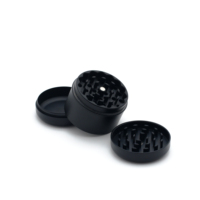 Cannacoast Broyeur manuel personnalisé de style moderne Accessoire en plastique recyclable pour tabac à herbes séchées en fleurs à fumer