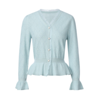 Ensemble deux pièces élégant en maille jacquard ajourée pour femme : Haut à col en V avec volants et péplum, et jupe midi évasée en maille coupe trapèze