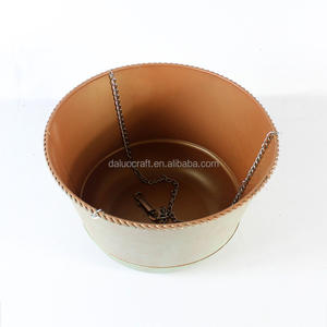 Fioriera <span class=keywords><strong>da</strong></span> <span class=keywords><strong>appendere</strong></span> elegante per <span class=keywords><strong>piante</strong></span> <span class=keywords><strong>da</strong></span> interno esterno Design moderno durevole facile <span class=keywords><strong>da</strong></span> <span class=keywords><strong>appendere</strong></span> in rame zincato metallo vaso di fiori - Product Image 3