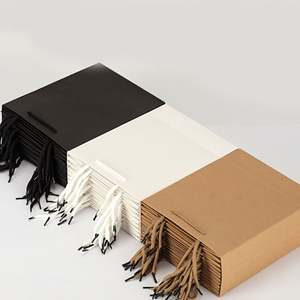 Sacs en papier kraft réutilisables, grands, robustes et durables, avec logo personnalisé imprimé, pour l'emballage de vêtements en gros, KM - Product Image 1