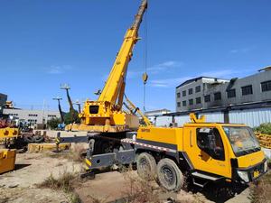 Hochleistungs-130-Tonnen-Mobilkran für schwere Hebe maschinen QY130K Gebrauchter hydraulischer Geländewagen kran - Product Image 3