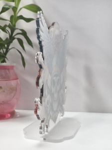 Figurine de collection en acrylique double face personnalisée, édition limitée, avec couche holographique pour affichage à domicile - Product Image 4