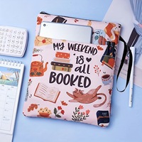 Qetesh Vente Chaude Pochette de protection pour livre en polyester à impression intégrale personnalisée, portable, multi-compartiments, avec fermeture éclair, pour Kindle