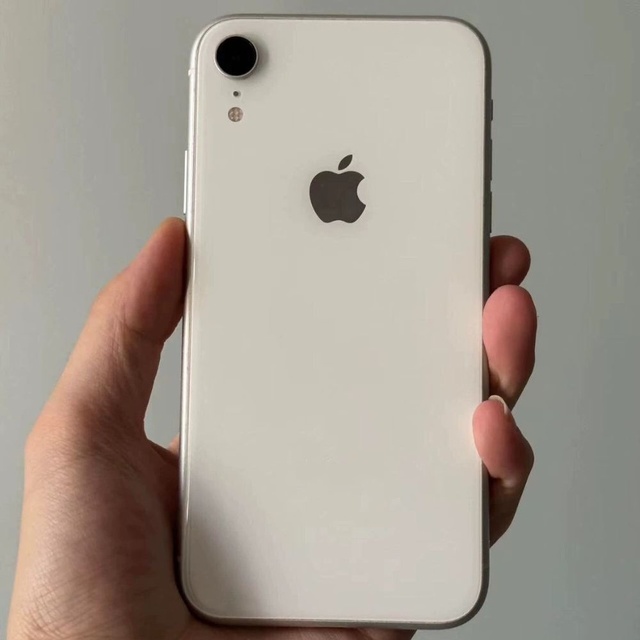 Low Price Wholesale of Original and Genuine Second Hand Mobile IPhone XR64GB High Quality All Phone Series