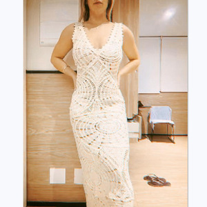 Robe de plage d'été <span class=keywords><strong>2023</strong></span> pour femme, tricotée, à sequins, ajourée, col en V, décolleté plongeant, longueur midi, style Instagram, couleur unie, pour les loisirs - Product Image 2