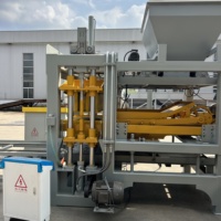 Machine à blocs de béton automatique QT4-15 pour matériaux de construction