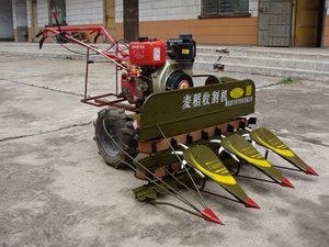 Walking Tractor Reaper Rice and Wheat Reaper <b>Corn</b> <b>Harvester</b> Machine Rice Reaper - Product Image 3