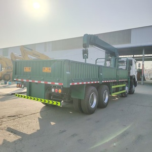 Truk Kargo Berat Sinotruk 40 60 <span class=keywords><strong>Ton</strong></span> HOWO 8x4 10 12 Roda Murah Dengan <span class=keywords><strong>Crane</strong></span> Boom 20t Dijual - Product Image 3