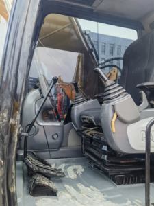 Caterpillar d'occasion pour pelle sur chenilles 320DL Poids en service de 20 tonnes Modèle 2018 Origine japonaise 1.0 CBM Capacité du godet Moteur central - Product Image 6