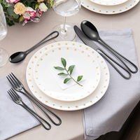 Ensemble de couverts de luxe en acier inoxydable, finition peinture aérosol ajourée, comprenant couteaux à steak et cuillères à café, pour la restauration occidentale et les réceptions