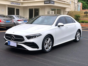 Mercedes-Benz <span class=keywords><strong>Classe</strong></span> <span class=keywords><strong>A</strong></span> A180L 2024 1.3T DCT LHD Berline d'occasion pour l'exportation en gros - Product Image 2