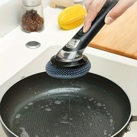Brosse à vaisselle ergonomique et écologique avec distributeur de savon intégré, style raclette, quatre têtes de brosse supplémentaires, nettoyage liquide en un seul clic