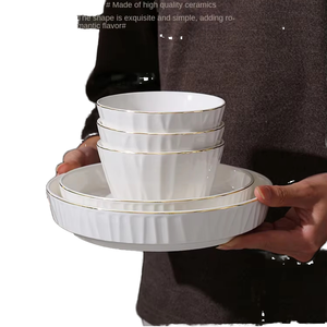 Juego de <span class=keywords><strong>vajilla</strong></span> ligera de lujo Phnom Penh Bone China, nuevo estilo, <span class=keywords><strong>vajilla</strong></span> de cerámica para el hogar, combinación de platos para regalo de inauguración de la casa - Product Image 2