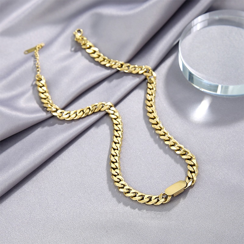 Gold-necklace