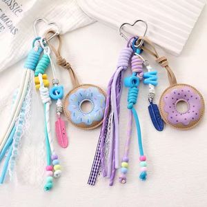Nouveau porte-clés détachable en cuir PU avec pendentif donut et perles lettres, accessoire mignon pour téléphone - Product Image 1