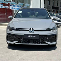 V&W Golf 2025, berline 5 portes, moteur turbo 1.5L 250-300 ch, norme Euro VI, conduite à gauche, boîte automatique, essence, toit ouvrant panoramique