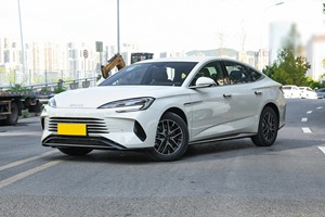 <span class=keywords><strong>Auto</strong></span> Usata BYD Seal 07 DM-i Flagship 7 Ibrida 2025 Importazione Cinese <span class=keywords><strong>Auto</strong></span> 1.5L Benzina-Elettrica con Autonomia di 125km Guida a Sinistra - Product Image 2