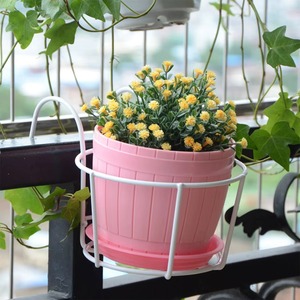 Supporto rotondo <span class=keywords><strong>in</strong></span> <span class=keywords><strong>ferro</strong></span> per vasi di fiori, <span class=keywords><strong>da</strong></span> appendere alla ringhiera del <span class=keywords><strong>balcone</strong></span>, montaggio a parete senza foratura, per uso domestico e decorazione del giardino. - Product Image 5
