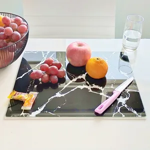 Planche à découper noire et blanche marbrée, cadeaux de mariage pour Couple, variété de couleurs, décoratif avec verre trempé pour la cuisine