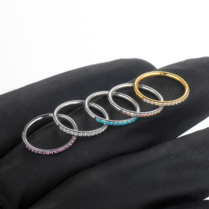 Piercing per Naso e Orecchie in Acciaio Chirurgico 316L con Segmento a Cerniera e Zirconi Incastonati - Product Image 5