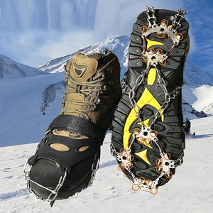 Crampons de glace de neige de haute qualité Logo personnalisé Pointes antidérapantes d'escalade en plein air Meilleurs crampons de glace pour bottes - Product Image 4
