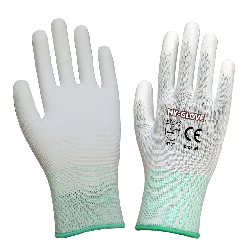 Gants de travail enduits de paume en polyuréthane de protection des mains bon marché 13G 4131 Gants de salle blanche trempés en PU en nylon OEM pour l'usine électrique