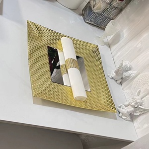 Platos Decorativos de Cristal para Espejo, para Bodas y Eventos, con Borde Dorado Trigo, Platos Base Cuadrados de Plástico - Product Image 2