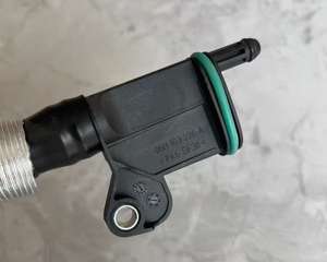 Подходит для Audi A4 A6 Volkswagen Amalac: маслоотделитель, дыхательный шланг, выхлопная труба и отводная труба 06H103213H 06H103213J - Product Image 5