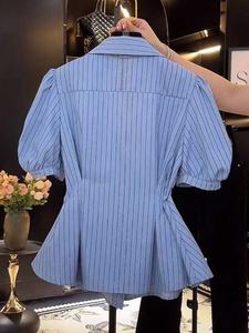 Design Sense Blouse d'été décontractée vintage pour jeunes femmes, coupe ample amincissante, col en V, manches bouffantes rayées, grande taille - Product Image 3