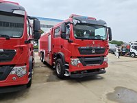 Camion-citerne à eau HOWO, capacité >10000L, hauteur de travail maximale 70m, pompe diesel