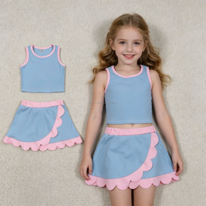En stock: Conjunto casual de verano con estampado floral rosa, top sin mangas y falda pantalón para bebés y niñas. Ropa deportiva al por mayor para hermanas, ideal para yoga. - Product Image 6