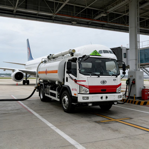Camion de ravitaillement aéroportuaire pour carburant civil, entièrement certifié, conforme strictement aux normes de sécurité internationales, capacité stable de 10-30 m³, FAW - Product Image 2