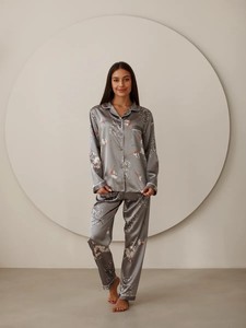 RUS gran oferta diseñador logotipo personalizado mujeres lujo seda satén pijamas estampado Pjs dos piezas Pj Pijamas <span class=keywords><strong>pijama</strong></span> para mujer ropa de dormir - Product Image 4
